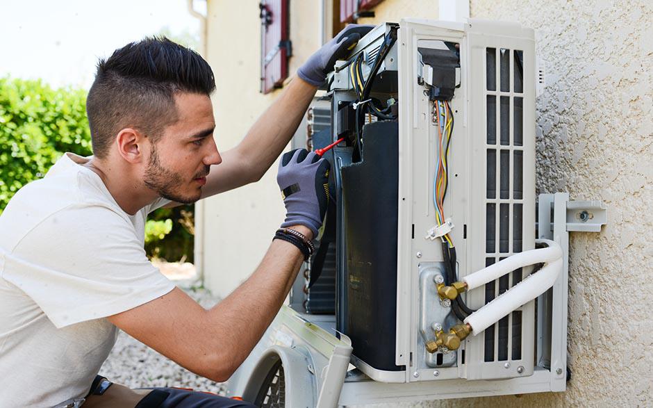 travail électricien Sèvres